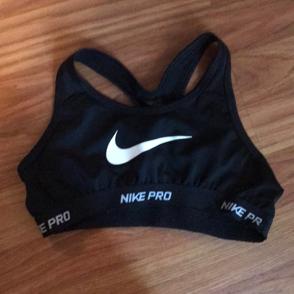 nike sports bra